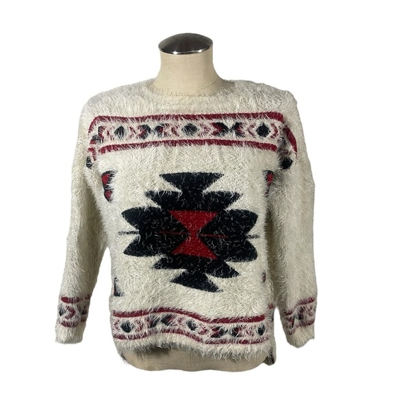 Everleigh Aztec Fuzzy High Low Hem Sweater Size Large - Picture 2 of 6